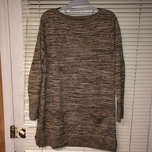 sweater tunic with two front pockets